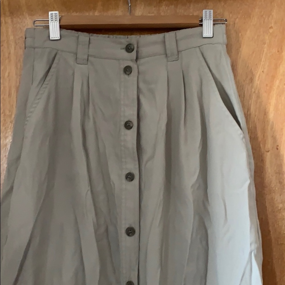 TravelSmith Khaki Midi Skirt!